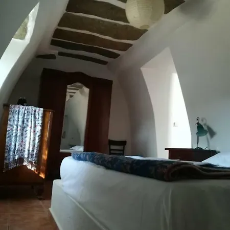 Avgoustis' Stone House Hébergement de vacances Otziás
