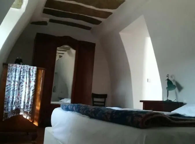 Avgoustis' Stone House Semesterbostad Otziás