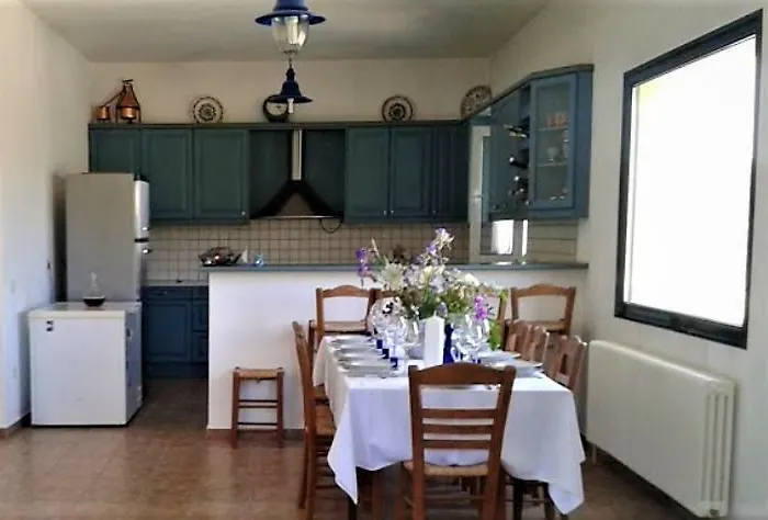 Semesterbostad Avgoustis' Stone House Otziás