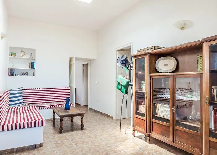 Avgoustis' Stone House * Otziás